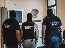 Spionaggio in favore della Russia, due misure cautelari a Roma: coinvolto un ex membro dell’intelligence italiana