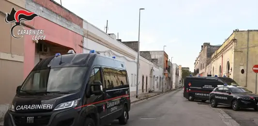 Omicidio con metodo mafioso nel Leccese, tre arresti e tre denunce