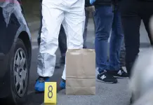 Automobilista accoltella pedone nel Torinese, morto 80enne