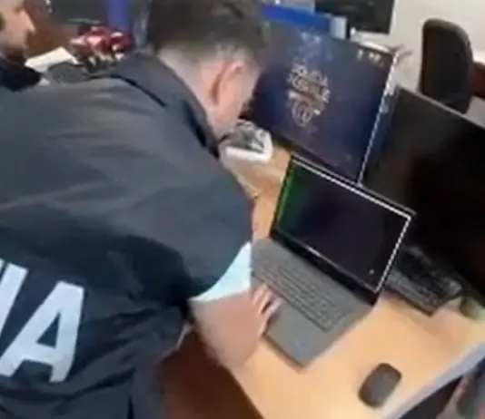 Operazione della Polizia a Catania contro la pedopornografia online, blitz in 17 città e 7 arresti