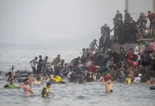 Entrati 50mila migranti a Ceuta, la metà già rimpatriati. Salgono a 43 le vittime. Sanchez “Un attacco all’integrità territoriale della Spagna”