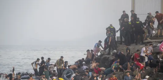 Immigration, La Razón “Social media campaign promoted arrivals in Ceuta”