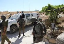 Cisgiordania, la polizia israeliana arresta un colono: aveva partecipato a un raid in mimetica