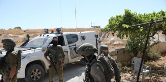 Cisgiordania, la polizia israeliana arresta un colono: aveva partecipato a un raid in mimetica