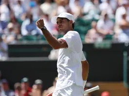 Wimbledon si tinge d’azzurro, Cobolli e Paolini volano ai quarti di finale