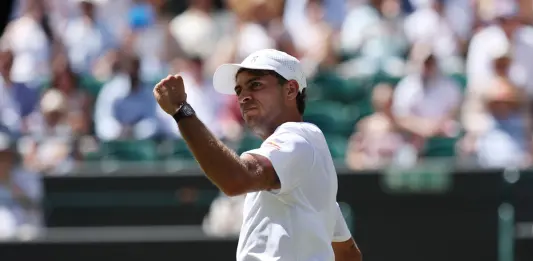 Cobolli vola ai quarti di finale di Wimbledon, De Minaur battuto in tre set