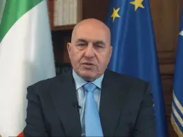Premio Ischia, Crosetto lancia l’allarme sull’influenza delle fake news negli scenari di guerra / Video