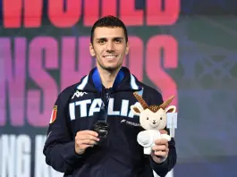Scherma, Di Veroli d’argento nella spada ai Mondiali di Hong Kong: è la terza medaglia azzurra / Video