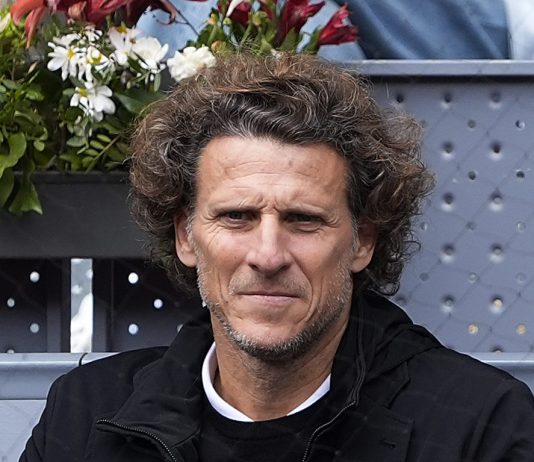 Uruguay appoint Forlán interim coach