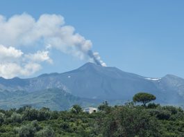 Etna, ripresa l’attività stromboliana dal Cratere della Voragine