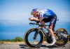Evenepoel fa il bis al Tour e conquista la crono, Pogacar 2° e sempre in giallo