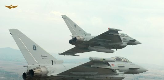 Scramble per due Eurofighter dell’Aeronautica Militare in volo per identificare un velivolo civile