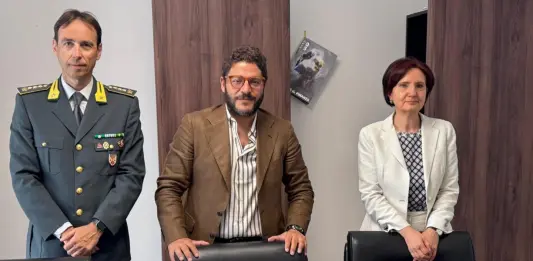 Protocollo d’intesa a Crotone tra Procura, Guardia di Finanza e Agenzia delle Entrate per il contrasto ai reati fiscali più gravi