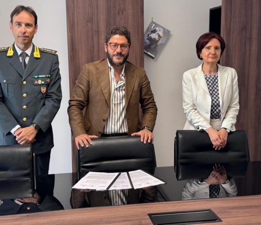 Protocollo d’intesa a Crotone tra Procura, Guardia di Finanza e Agenzia delle Entrate per il contrasto ai reati fiscali più gravi