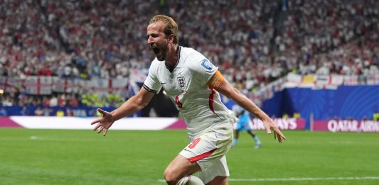Kane si carica l’Inghilterra sulle spalle e la trascina agli ottavi, 2-1 in rimonta sulla Repubblica Democratica del Congo