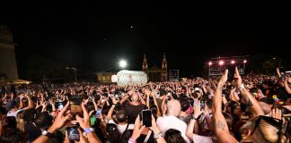 Katy Perry dazzles fans in spectacular Isle of MTV Malta debut