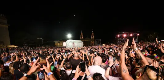 Katy Perry dazzles fans in spectacular Isle of MTV Malta debut