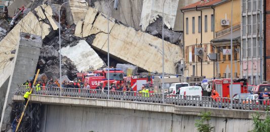 Ponte Morandi, la lettera di scuse di Autostrade: “Rompiamo il silenzio, ferite indelebili”