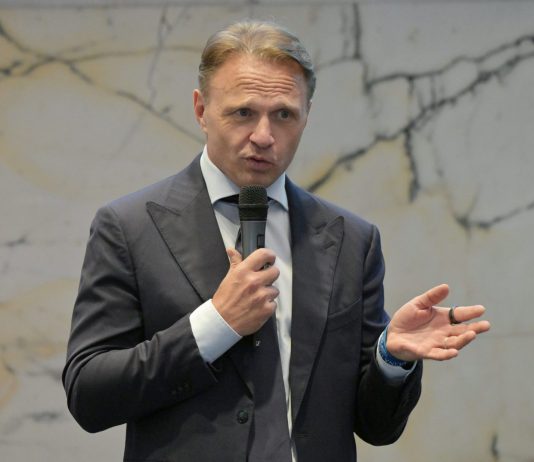 Lollobrigida “Il vino è cultura e identità, è uno straordinario ambasciatore della nostra Nazione”
