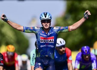 Merlier cala il tris, sua la dodicesima tappa del Tour de France. Pogacar sempre in giallo