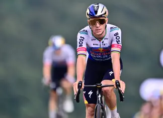 Tour de France, Evenepoel batte Pogacar e vince la 15esima tappa. Ritiro per Vingegaard