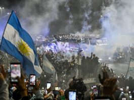 Argentina returns home without Messi, a warm welcome
