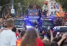 Maxi festa della Spagna a Madrid, oltre due milioni di persone in strada per il trionfo Mondiale