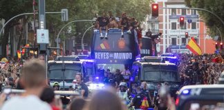 Maxi festa della Spagna a Madrid, oltre due milioni di persone in strada per il trionfo Mondiale