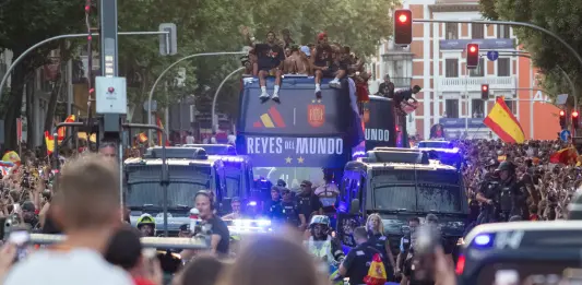 Maxi festa della Spagna a Madrid, oltre due milioni di persone in strada per il trionfo Mondiale