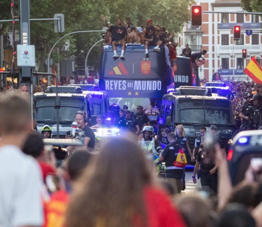 Maxi festa della Spagna a Madrid, oltre due milioni di persone in strada per il trionfo Mondiale