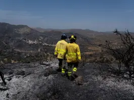 Spagna, a causa degli incendi oltre 120mila evacuati. Nuovo fronte nella zona di Valencia