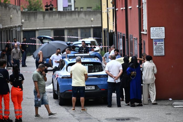 Bologna, uomo ammanettato muore durante un intervento della polizia al rione Pilastro
