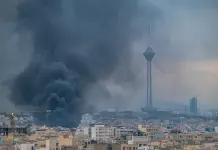 Notte di raid Usa in Iran, colpiti decine di obiettivi