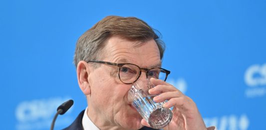 Libano, il ministro degli esteri tedesco Wadephul: “Valutare una missione Ue per il post-Unifil”