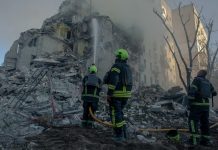 Attacchi russi su Kiev con droni e missili, almeno 13 morti e numerosi feriti