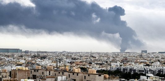 L’Iran attacca basi Usa in Bahrain, Kuwait e Giordania. Teheran “Intesa con Washington in crisi”