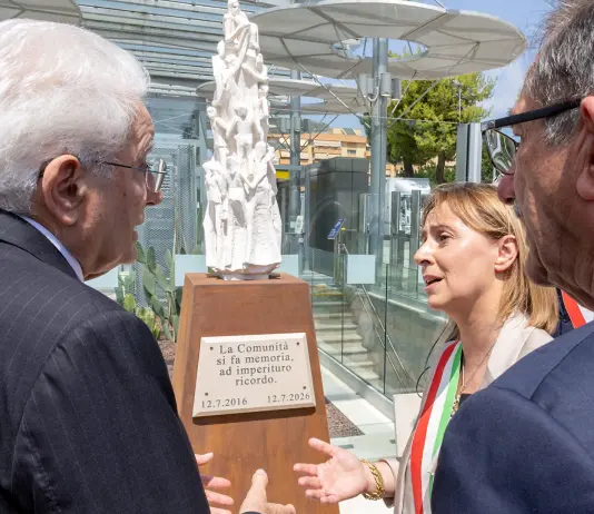 Dieci anni fa l’incidente ferroviario sulla Andria-Corato, Mattarella alla cerimonia in ricordo delle 23 vittime / Video