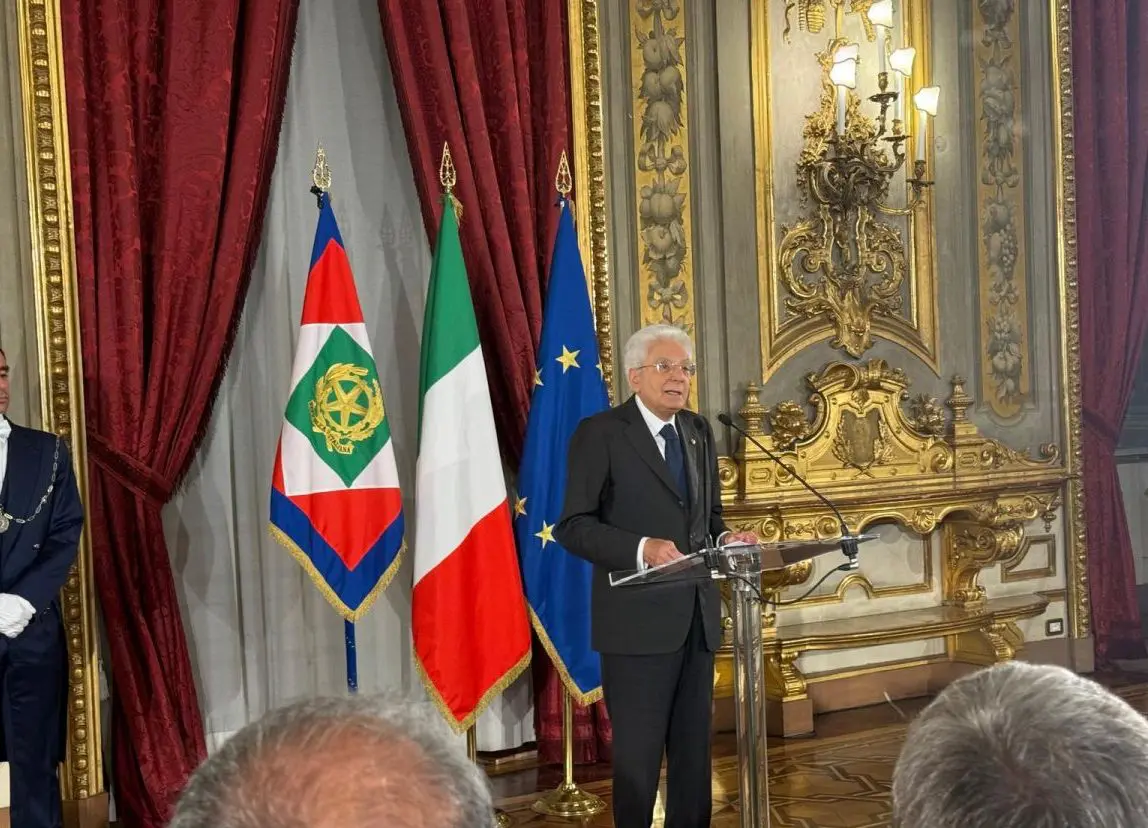 Mattarella alla cerimonia del Ventaglio: “Tensioni elettorali intempestive, non tolgano attenzione ai problemi degli italiani”