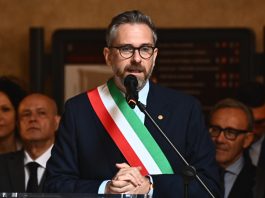 Morte Fakir, il sindaco di Bologna “La democrazia vive attraverso la partecipazione pacifica, il presidio non era contro la Polizia”