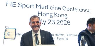La relazione del presidente Mazzone durante la Conferenza di Medicina Sportiva FIE a Hong Kong