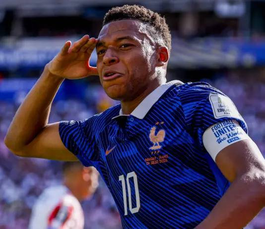 Macron stands by Mbappé: “Another goal against racism”