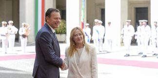 Bilaterale Italia-Portogallo, Meloni incontra Montenegro: “Nuova pagina di una collaborazione già solida” / Video