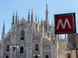 “Cosa guardi? Sono un uomo musulmano”, e sfregia una ragazza sulla banchina della metro in piazza Duomo a Milano: arrestato un 27enne algerino