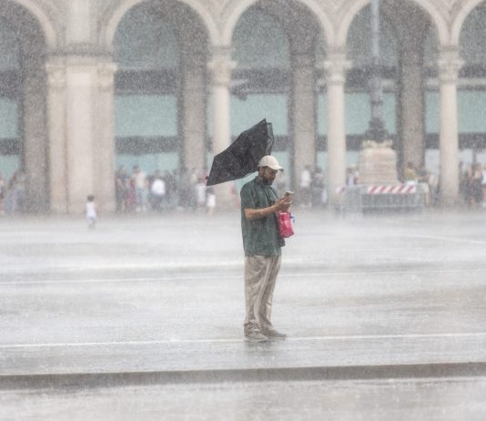 Allerta arancione per rischio temporali a Milano e in Lombardia