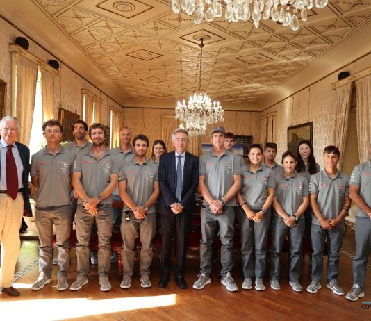 Il team di Luna Rossa ricevuto dal sindaco di Napoli Manfredi a Palazzo San Giacomo