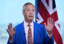 Farage si dimette da deputato in Gran Bretagna, ma si ricandida alle suppletive