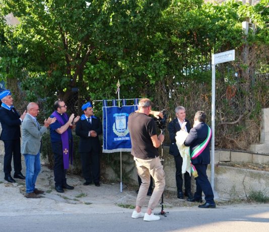 Il Comune di Caccamo intitola una strada al maresciallo della Polizia Penitenziaria Antonino Burrafato / Fotogallery