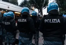 Tifoso ferito al derby di Torino, poliziotto sospeso dal servizio per un anno ma niente arresti domiciliari