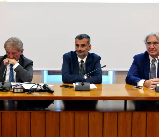 Decaro presenta “Puglia Moltiplica”, piano da 360 milioni per le imprese