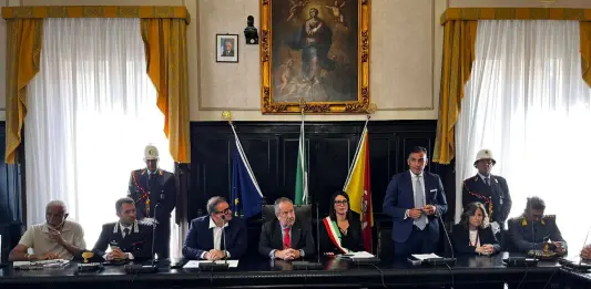 Racket ed estorsioni, istituzioni unite a Carini. Tamajo “Nessuno deve sentirsi solo” / Video